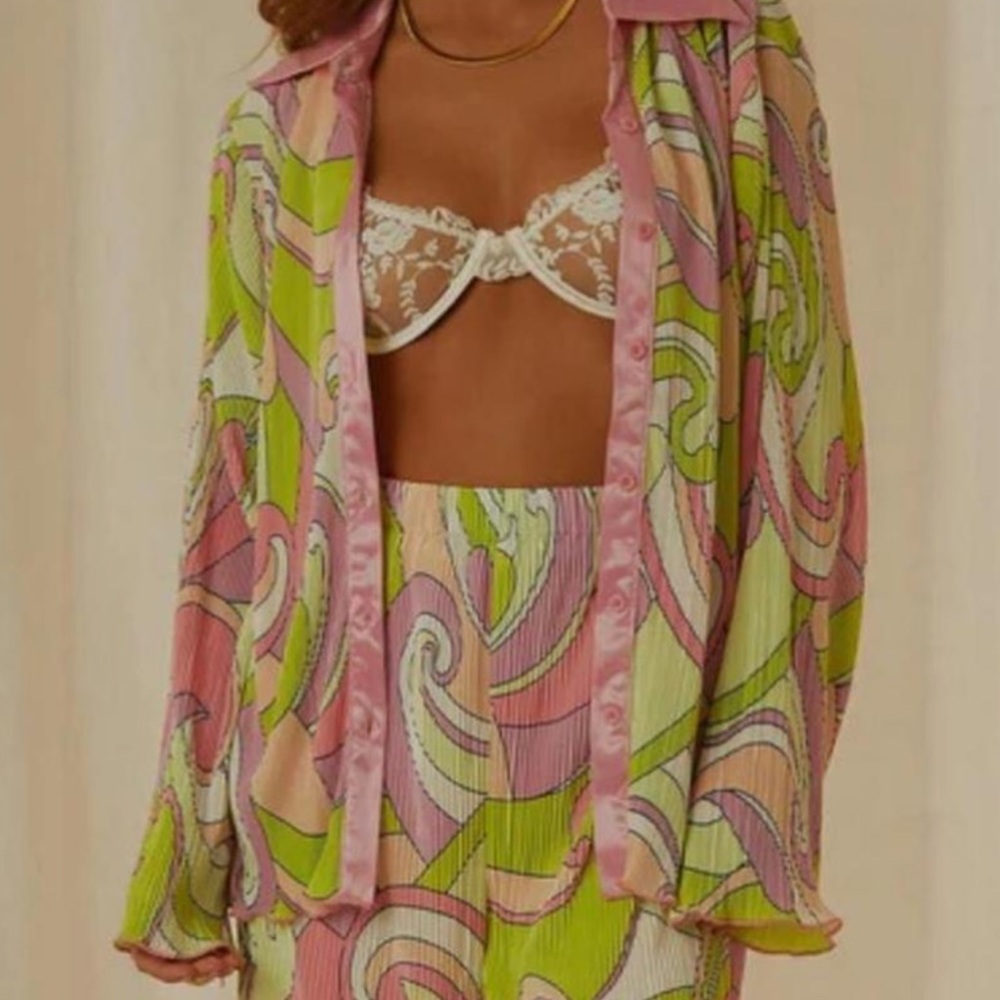 Peppermayo Soho Chic button down shirt Retro Swirl pink & green